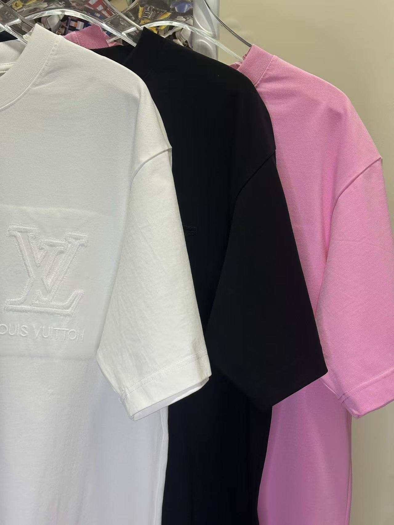 LOUIS VUITTON L26212 Short Sleeve T-Shirt Style 2