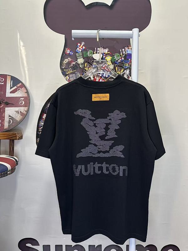 LOUIS VUITTON L26215 Short Sleeve T-Shirt Style 1