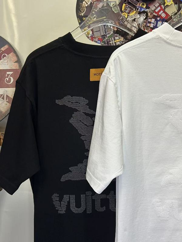 LOUIS VUITTON L26215 Short Sleeve T-Shirt Style 2