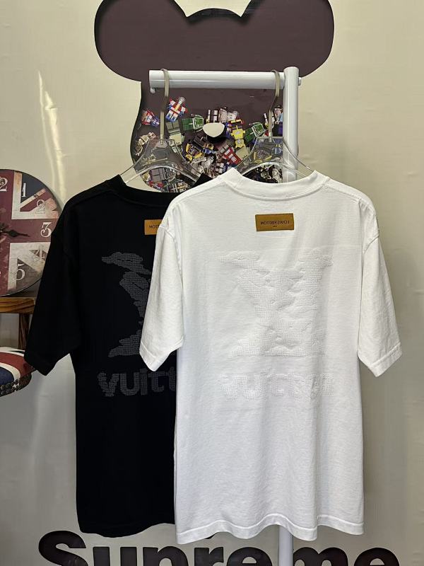 LOUIS VUITTON L26215 Short Sleeve T-Shirt Style 2