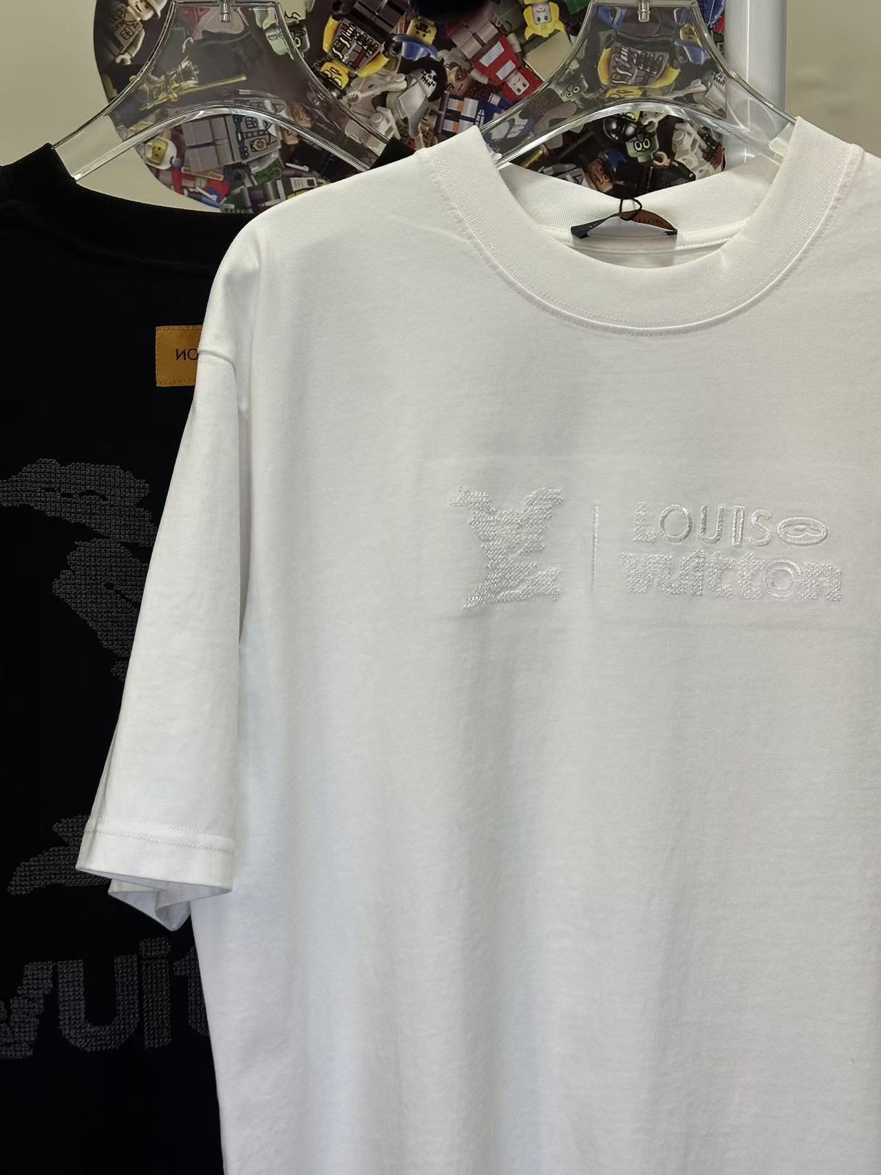 LOUIS VUITTON L26215 Short Sleeve T-Shirt Style 2
