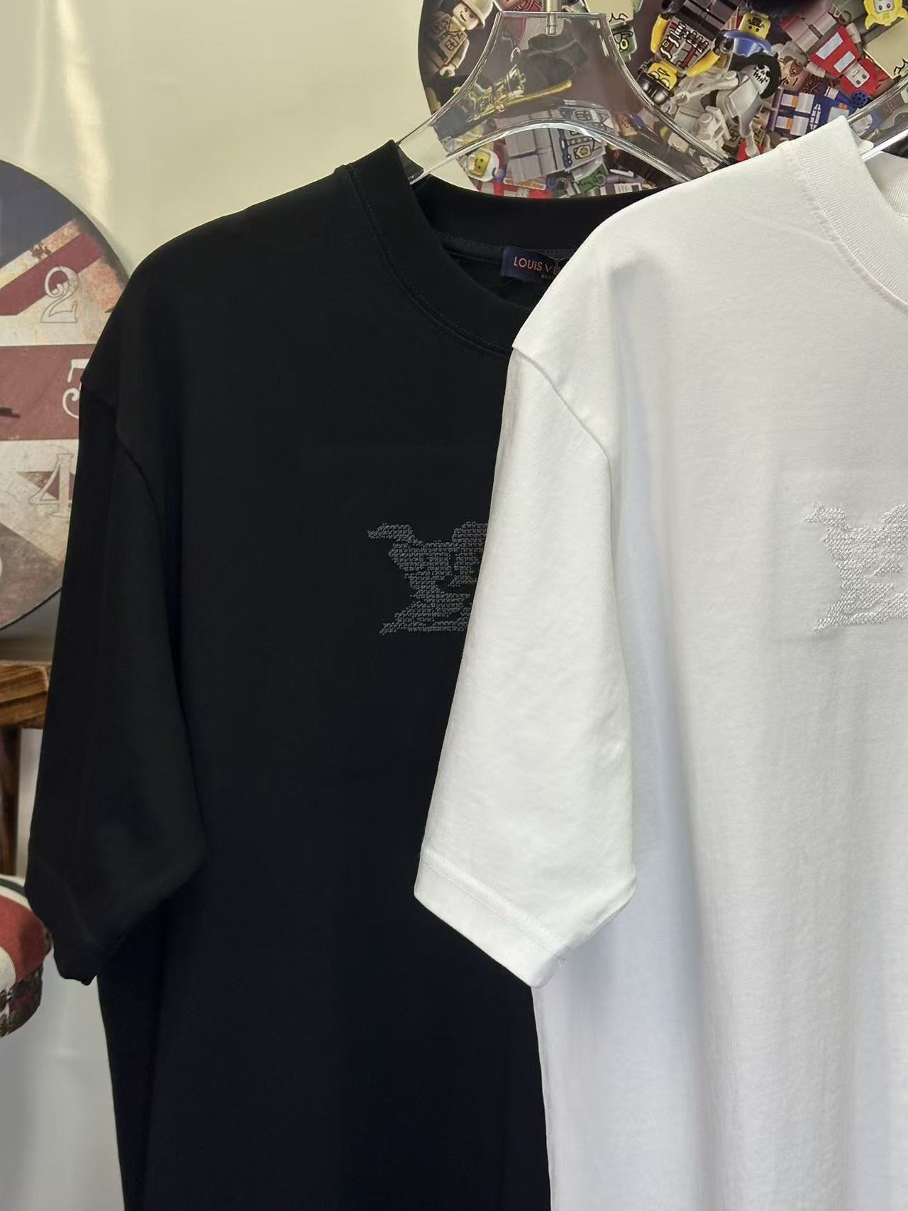 LOUIS VUITTON L26215 Short Sleeve T-Shirt Style 2