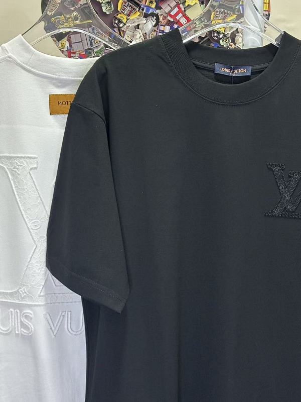 LOUIS VUITTON L26233 Short Sleeve T-Shirt Style 1