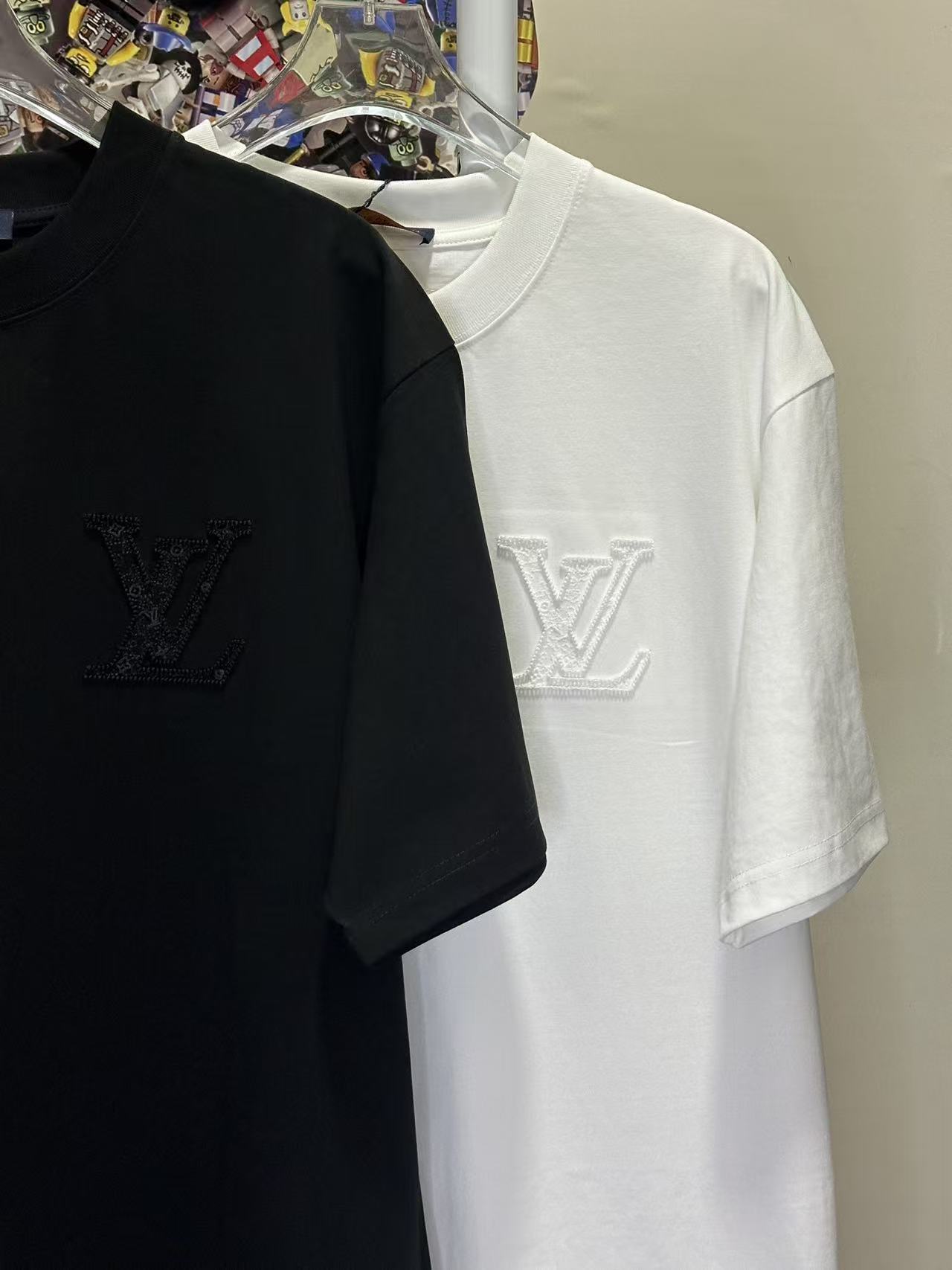 LOUIS VUITTON L26233 Short Sleeve T-Shirt Style 1