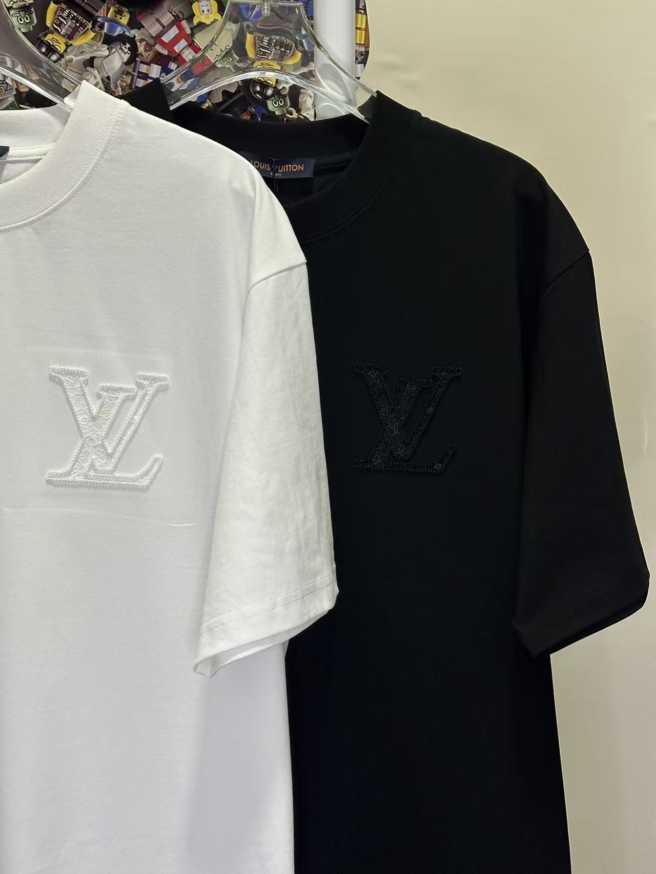 LOUIS VUITTON L26233 Short Sleeve T-Shirt Style 2
