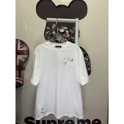 LOUIS VUITTON L26235 Short Sleeve T-Shirt Style 2 01