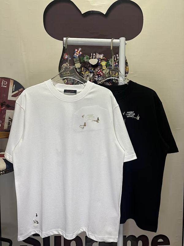 LOUIS VUITTON L26235 Short Sleeve T-Shirt Style 2