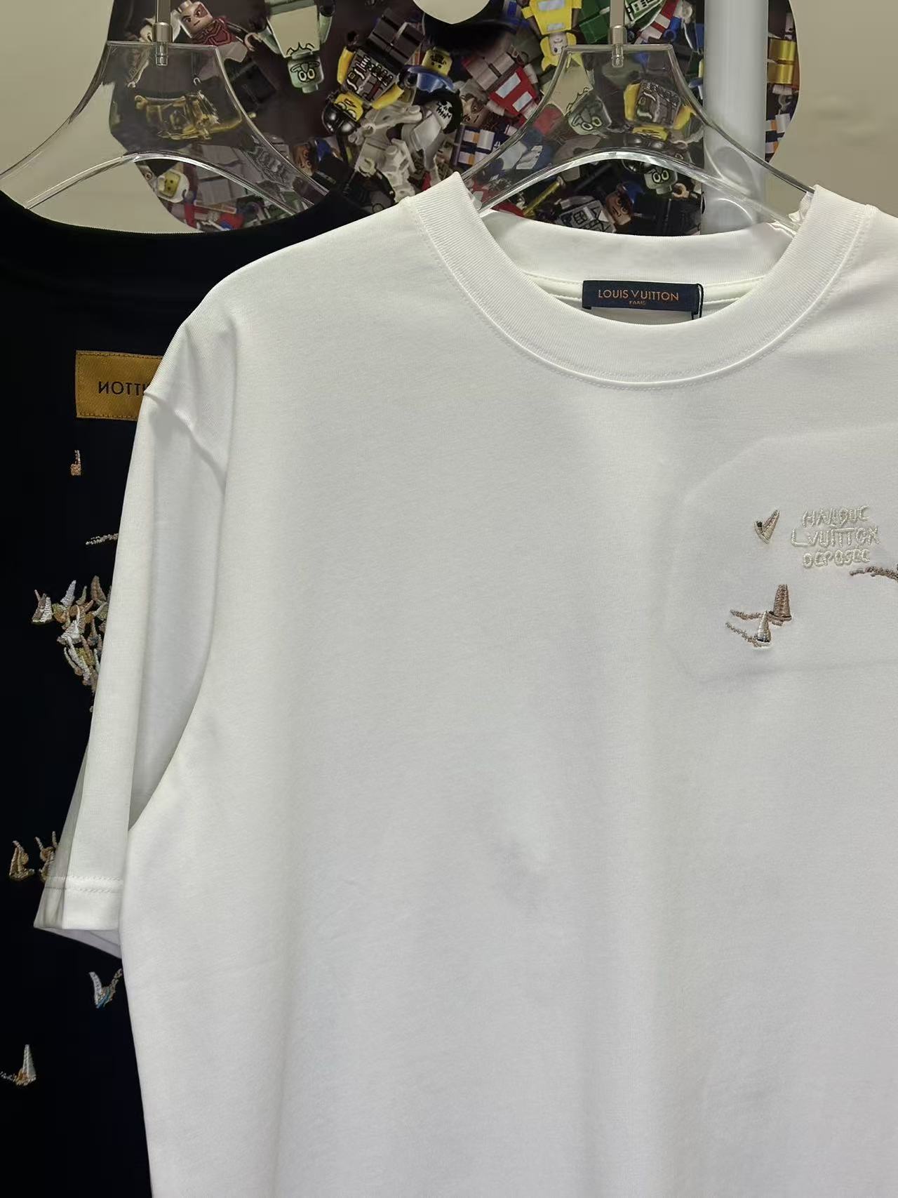 LOUIS VUITTON L26235 Short Sleeve T-Shirt Style 2
