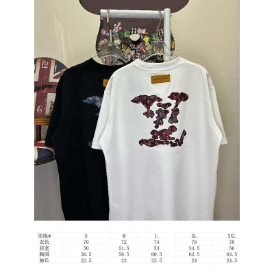 LOUIS VUITTON L26236 Short Sleeve T-Shirt 02