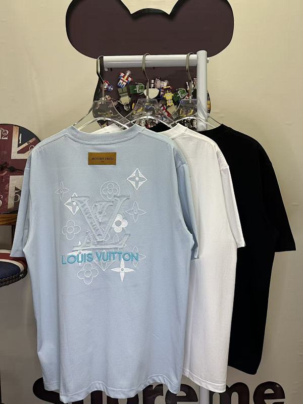 LOUIS VUITTON L26601 Short Sleeve T-Shirt Style 1