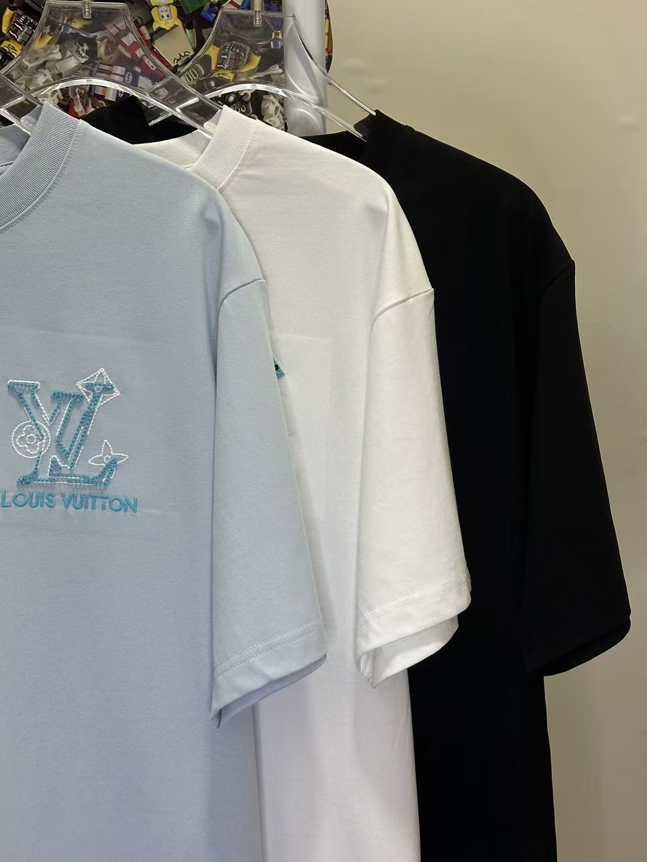 LOUIS VUITTON L26601 Short Sleeve T-Shirt Style 1