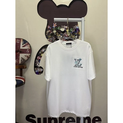 LOUIS VUITTON L26601 Short Sleeve T-Shirt Style 2 01