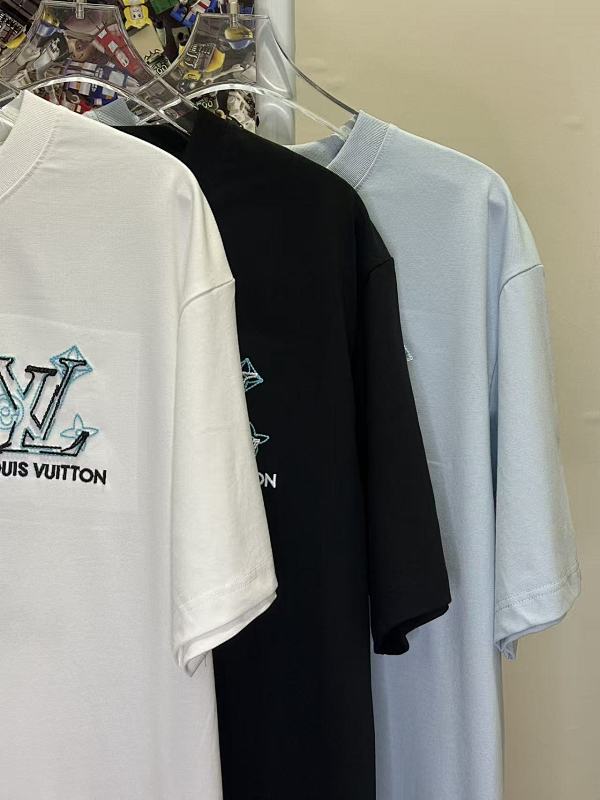 LOUIS VUITTON L26601 Short Sleeve T-Shirt Style 2