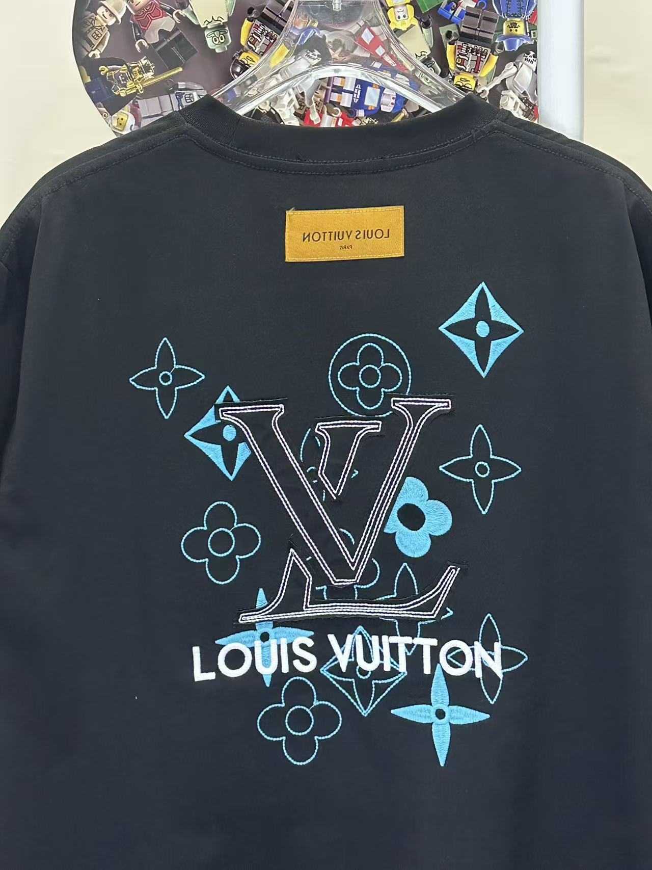 LOUIS VUITTON L26601 Short Sleeve T-Shirt Style 3