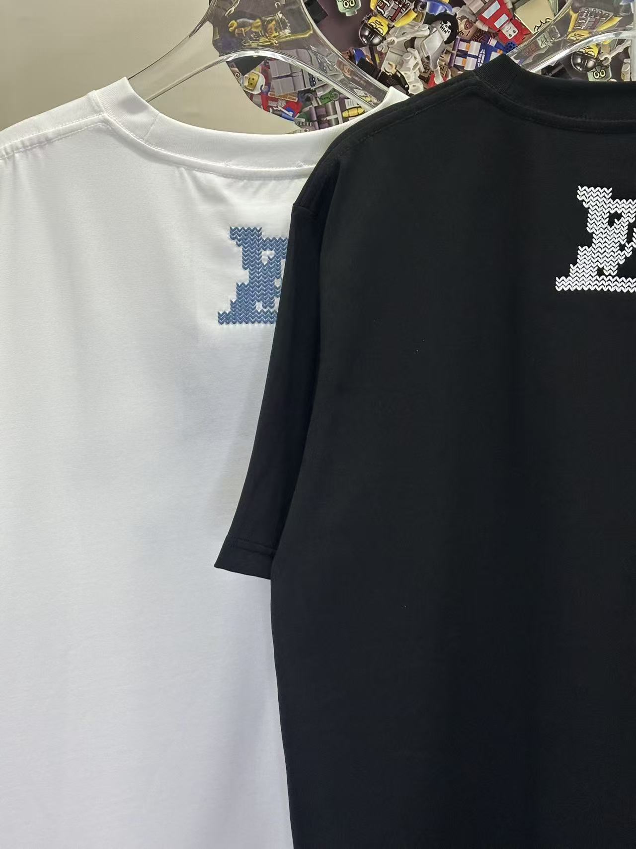 LOUIS VUITTON L26603 Short Sleeve T-Shirt Style 1