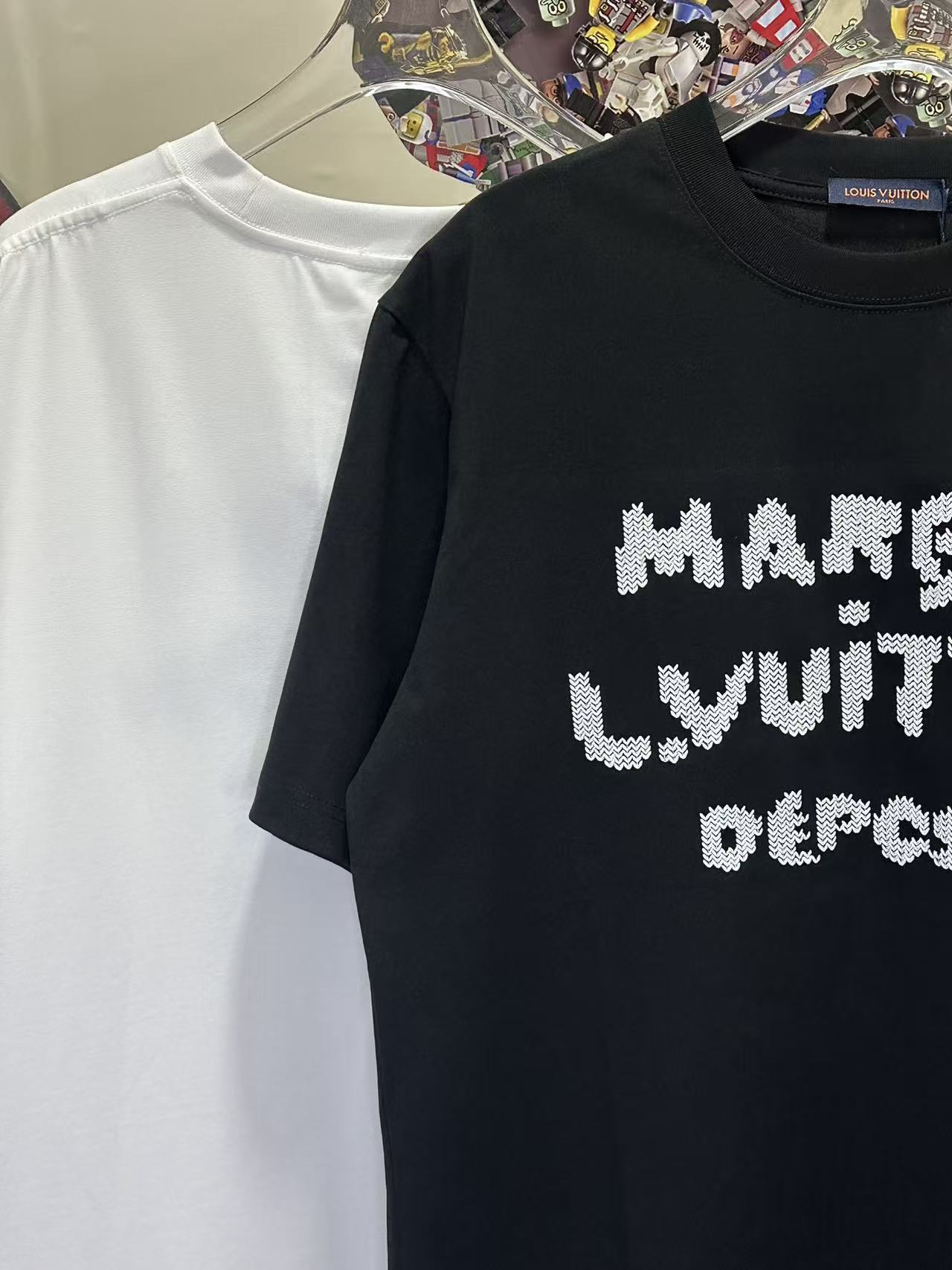 LOUIS VUITTON L26603 Short Sleeve T-Shirt Style 1