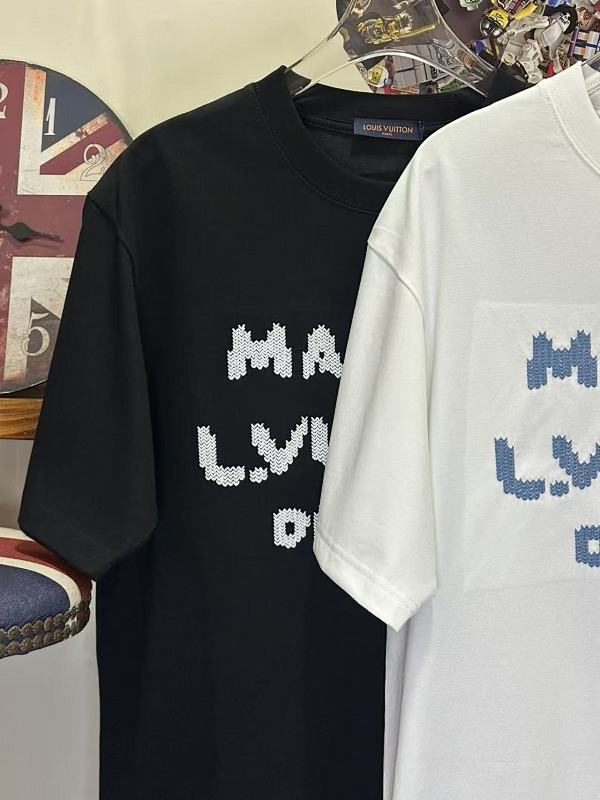 LOUIS VUITTON L26603 Short Sleeve T-Shirt Style 2
