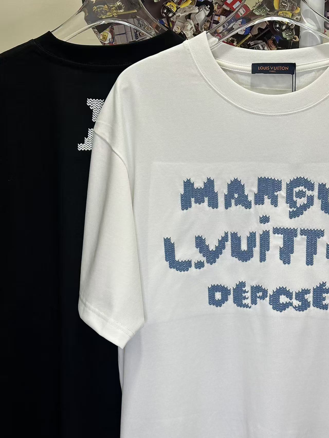 LOUIS VUITTON L26603 Short Sleeve T-Shirt Style 2
