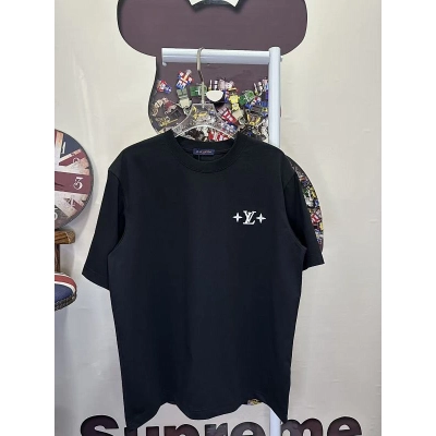 LOUIS VUITTON L26612 Short Sleeve T-Shirt Style 1 01