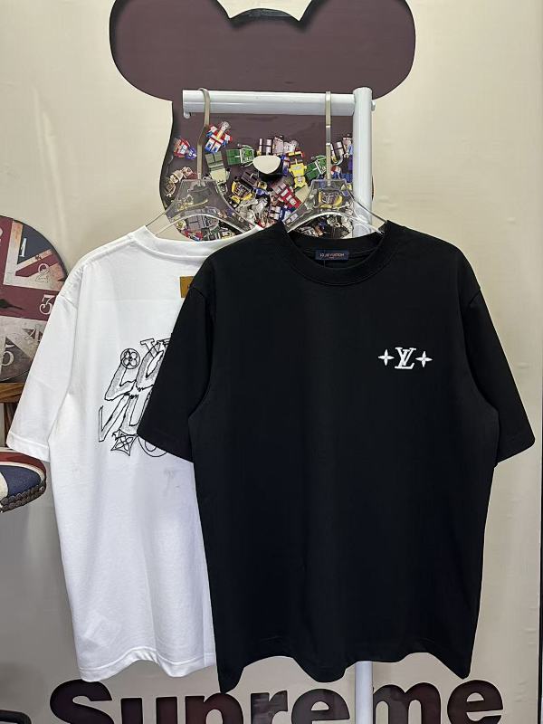 LOUIS VUITTON L26612 Short Sleeve T-Shirt Style 1