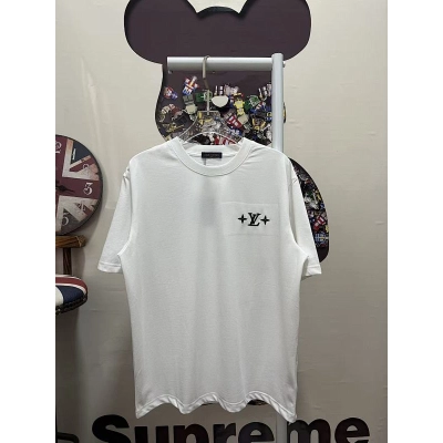 LOUIS VUITTON L26612 Short Sleeve T-Shirt Style 2 01