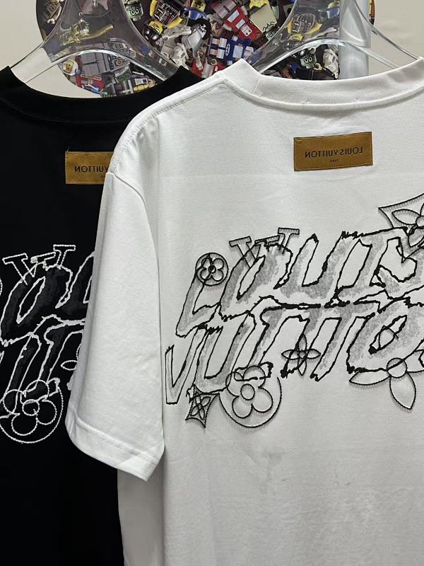 LOUIS VUITTON L26612 Short Sleeve T-Shirt Style 2