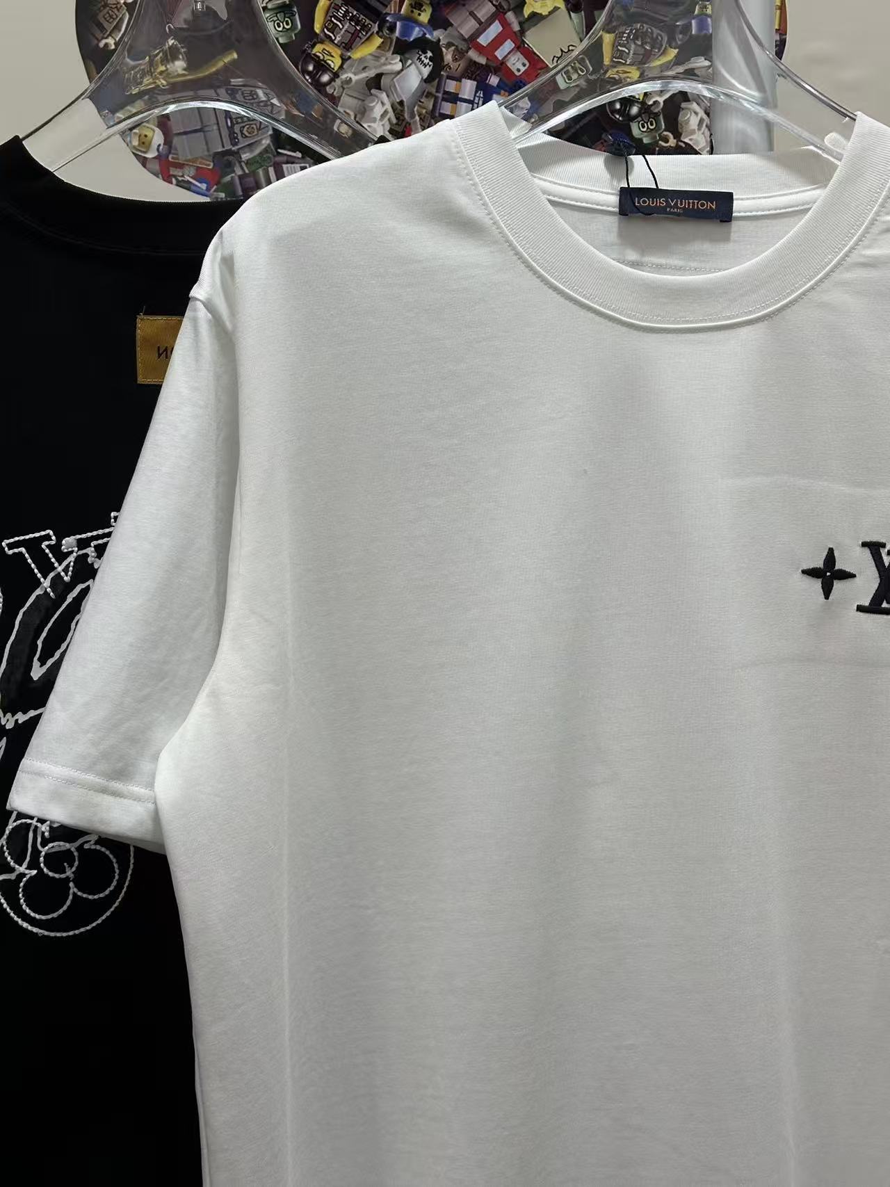 LOUIS VUITTON L26612 Short Sleeve T-Shirt Style 2