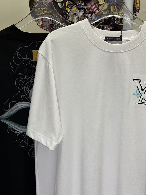 LOUIS VUITTON L26613 Short Sleeve T-Shirt Style 1