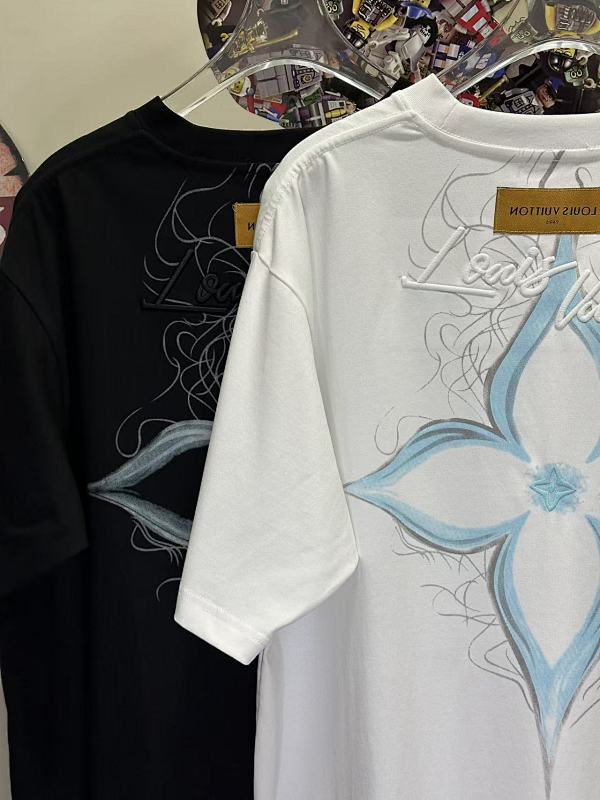 LOUIS VUITTON L26613 Short Sleeve T-Shirt Style 1