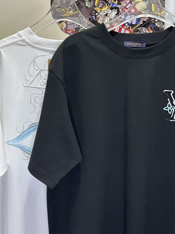 LOUIS VUITTON L26613 Short Sleeve T-Shirt Style 2