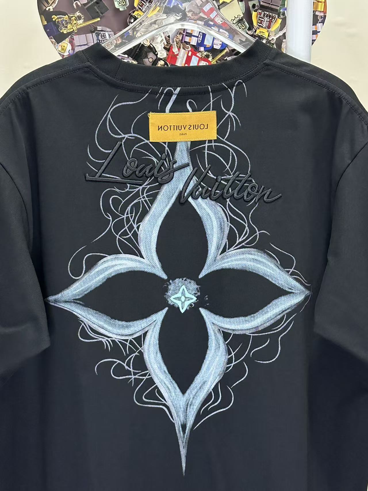LOUIS VUITTON L26613 Short Sleeve T-Shirt Style 2