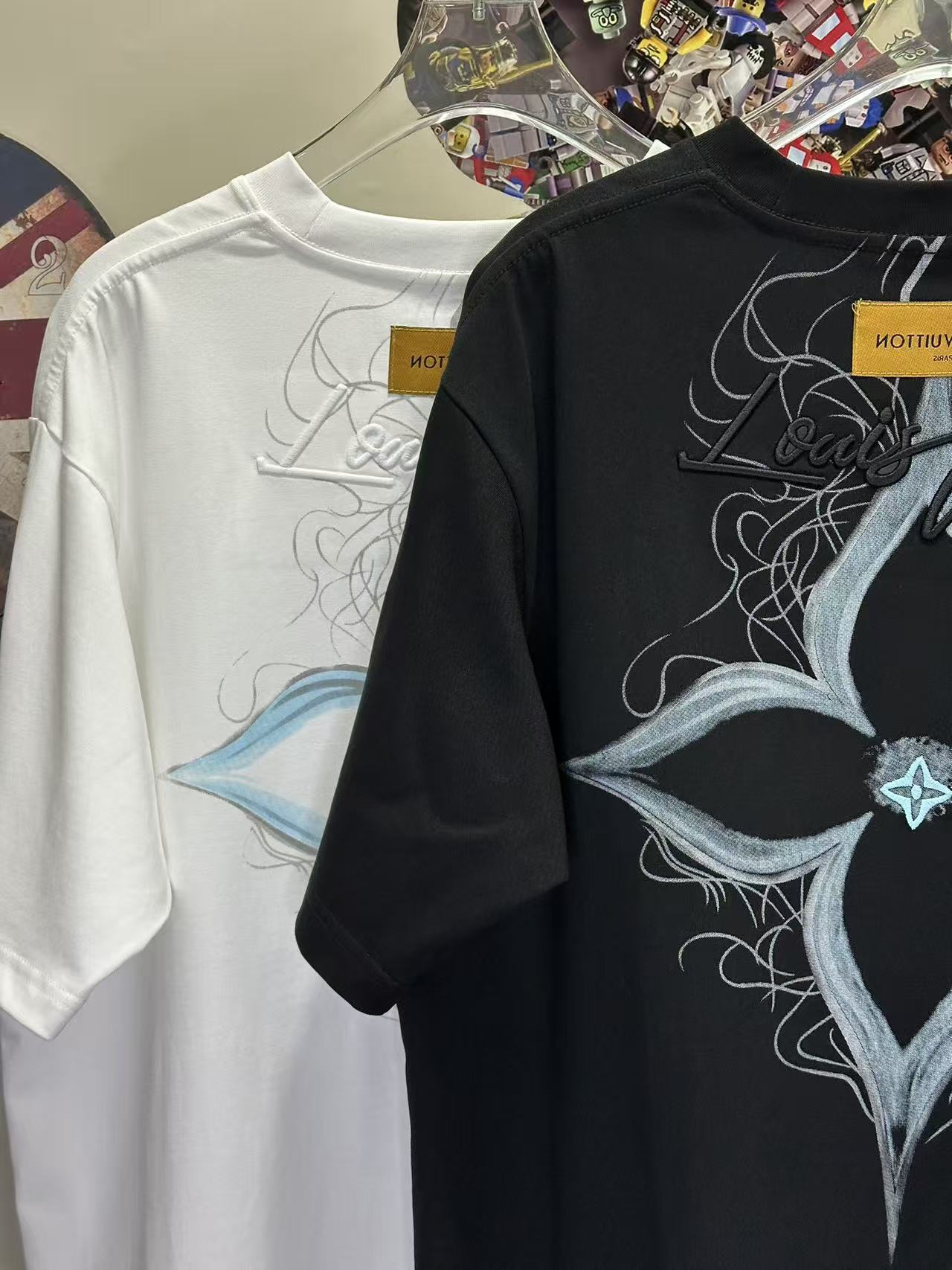 LOUIS VUITTON L26613 Short Sleeve T-Shirt Style 2