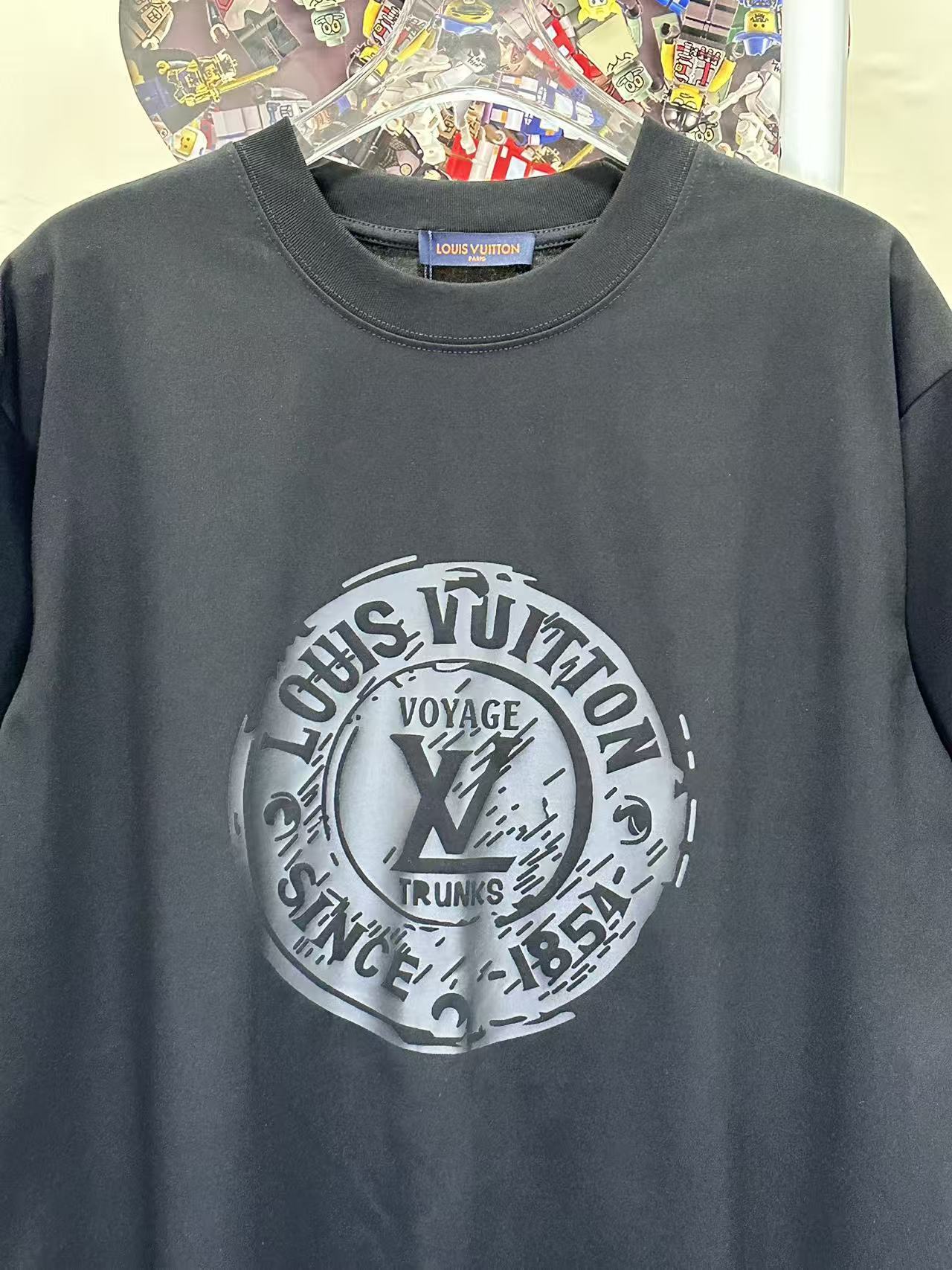 LOUIS VUITTON L26615 Short Sleeve T-Shirt Style 1