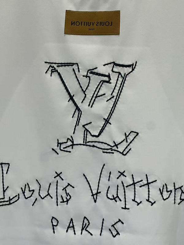 LOUIS VUITTON L26618 Short Sleeve T-Shirt Style 1