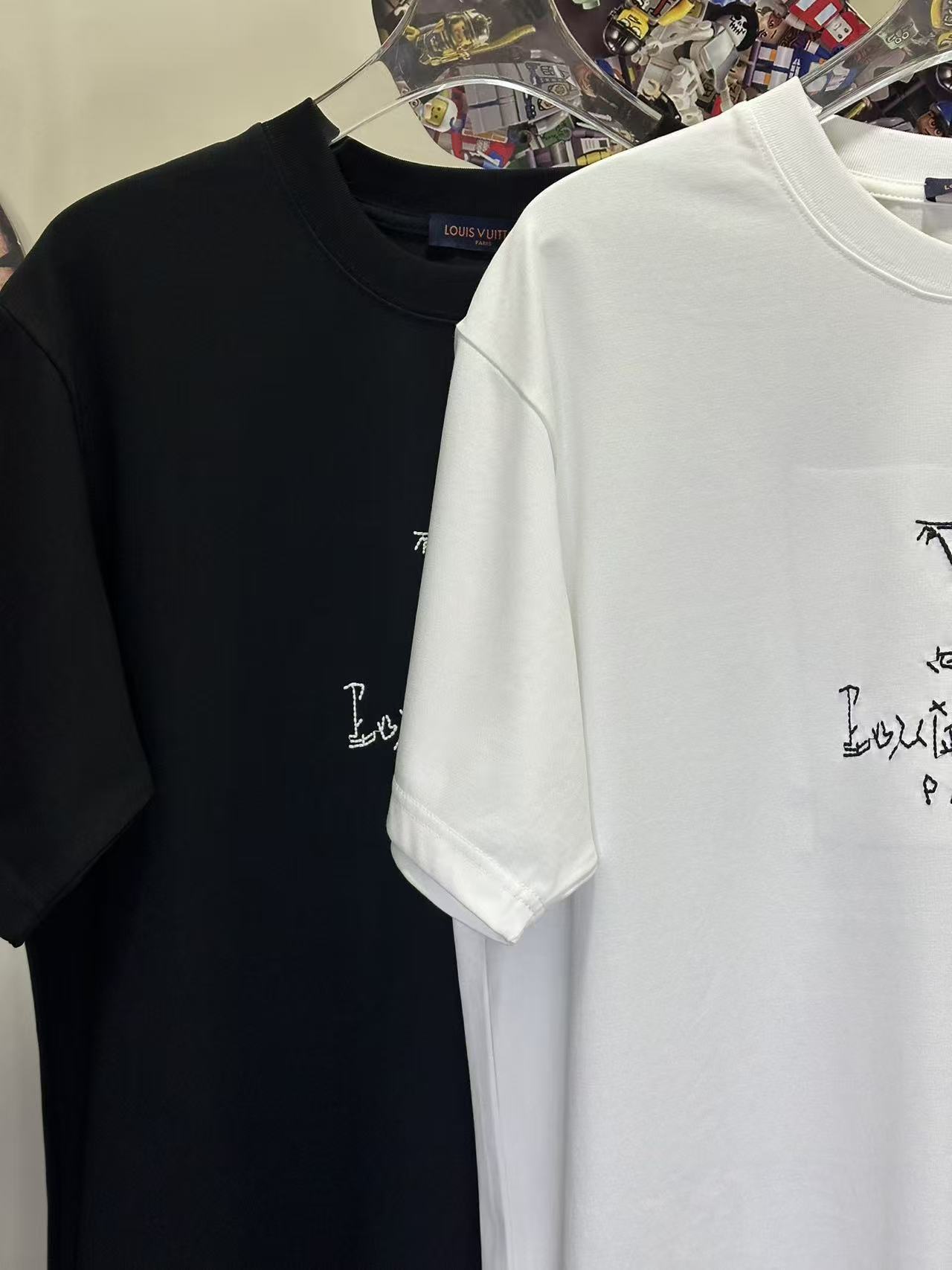 LOUIS VUITTON L26618 Short Sleeve T-Shirt Style 1