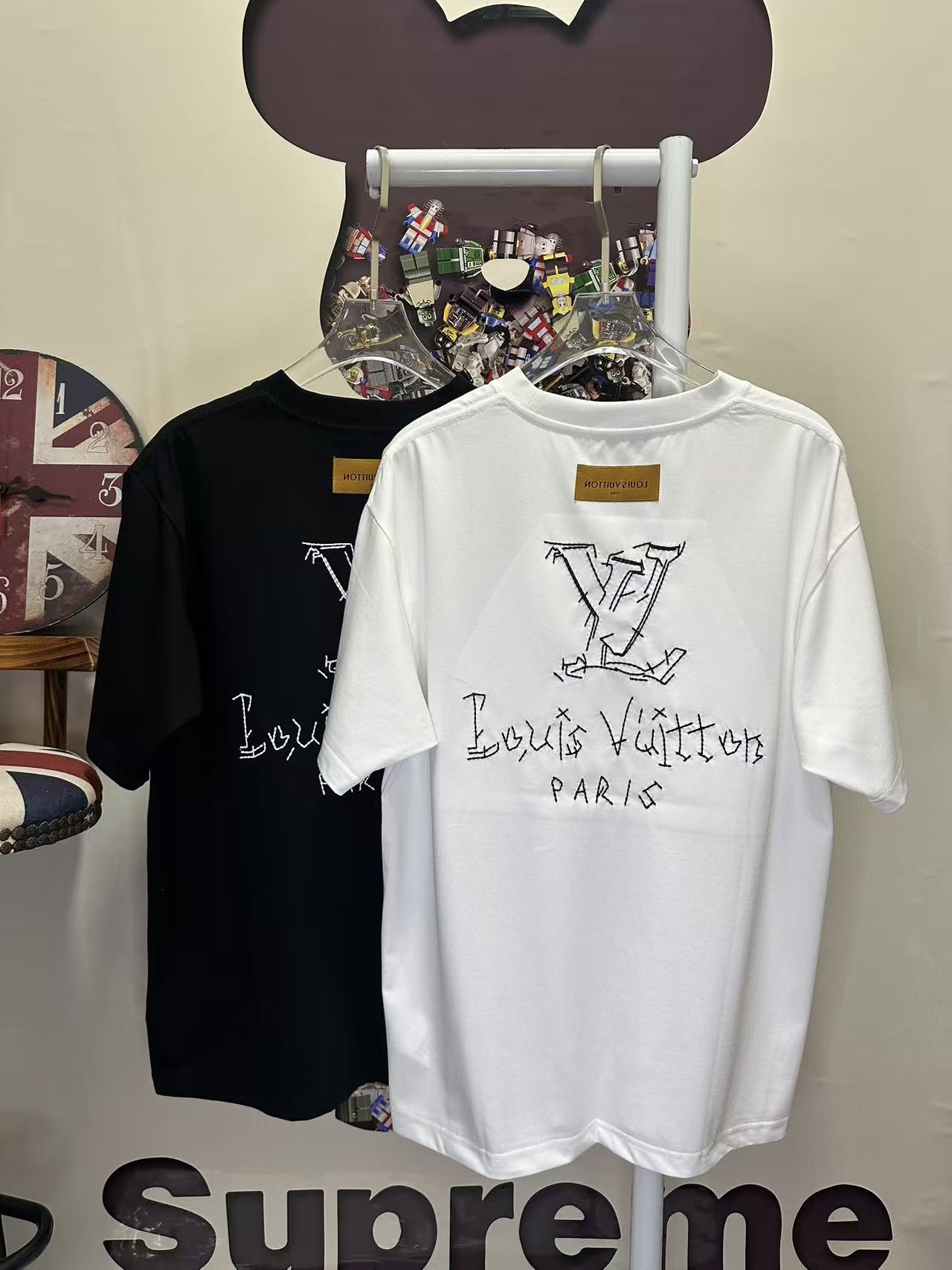 LOUIS VUITTON L26618 Short Sleeve T-Shirt Style 1