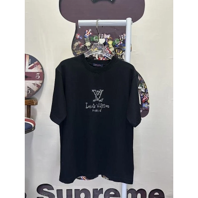 LOUIS VUITTON L26618 Short Sleeve T-Shirt Style 2 01