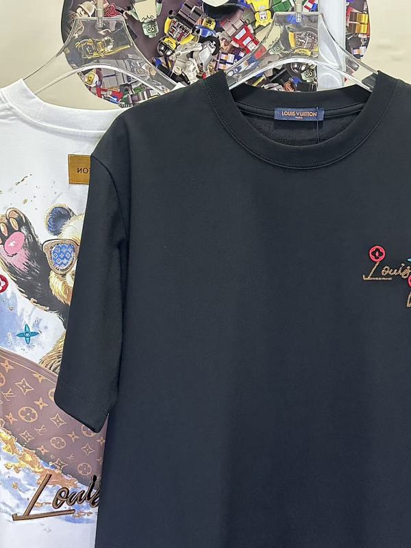 LOUIS VUITTON L26622 Short Sleeve T-Shirt Style 1