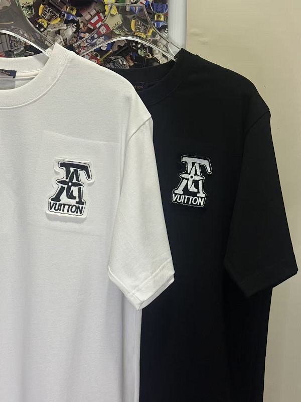 LOUIS VUITTON L26705 Short Sleeve T-Shirt Style 1