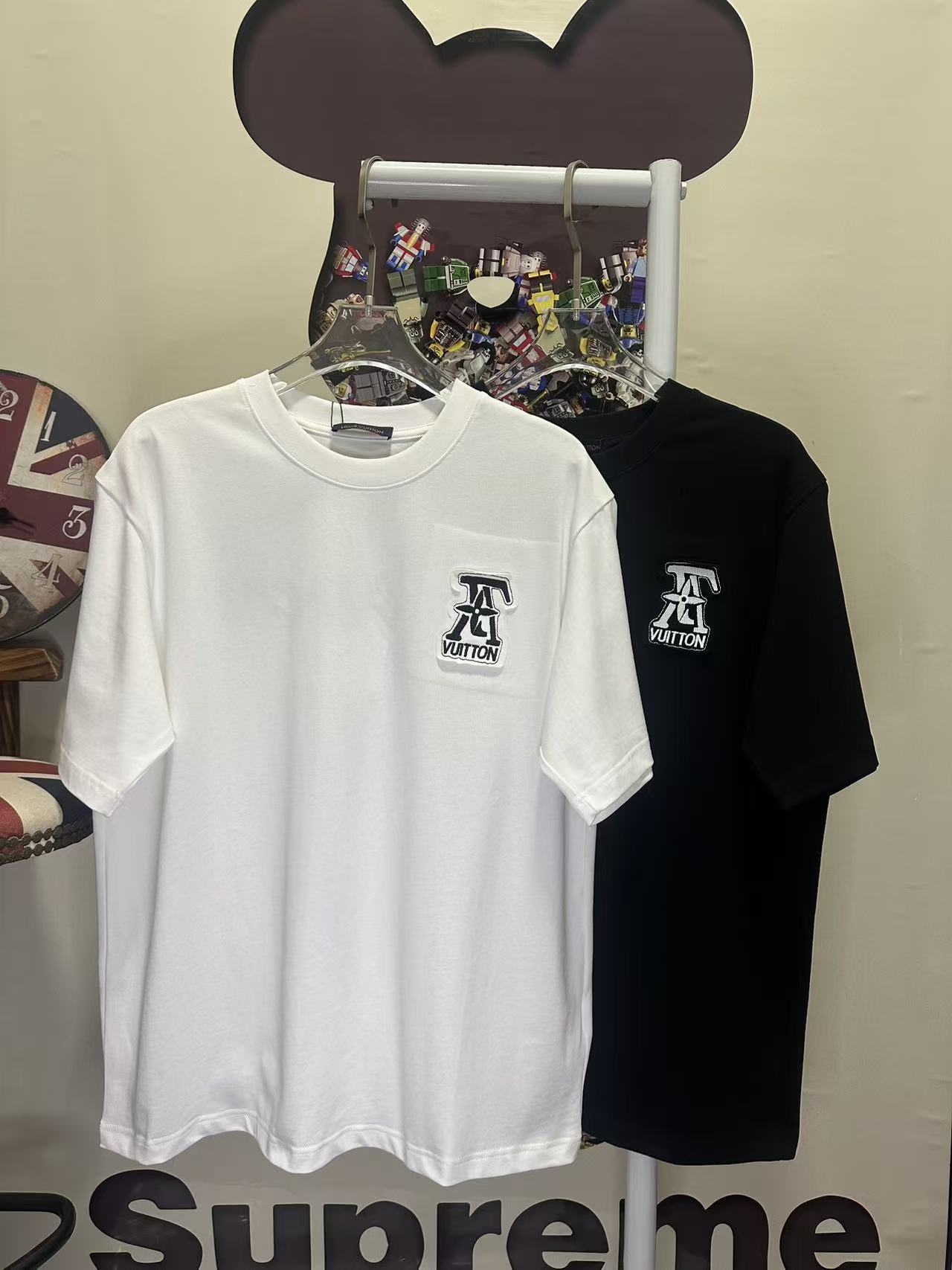 LOUIS VUITTON L26705 Short Sleeve T-Shirt Style 1