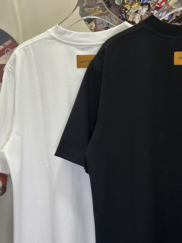 LOUIS VUITTON L26716 Short Sleeve T-Shirt Style 1