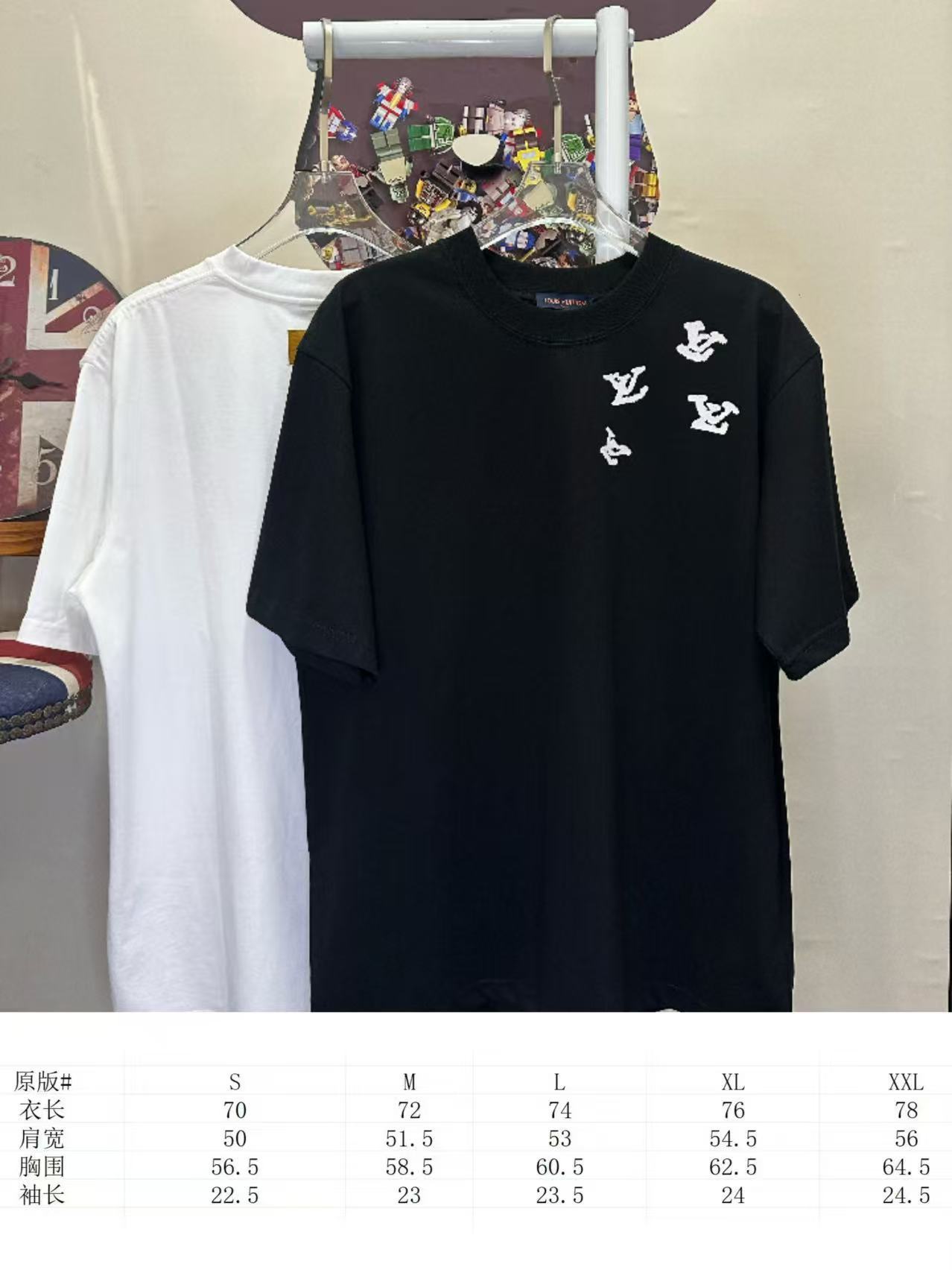 LOUIS VUITTON L26716 Short Sleeve T-Shirt Style 1
