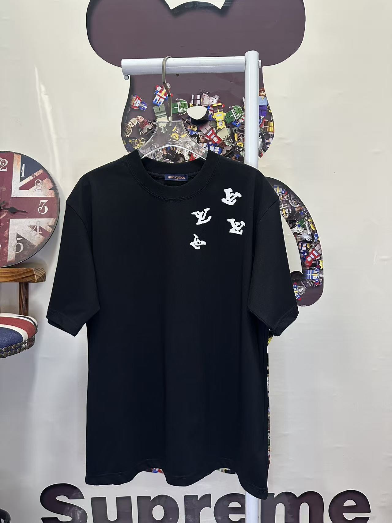 LOUIS VUITTON L26716 Short Sleeve T-Shirt Style 1