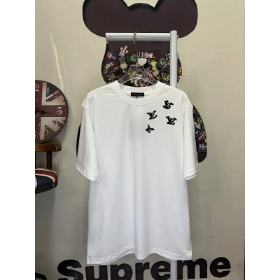 LOUIS VUITTON L26716 Short Sleeve T-Shirt Style 2 01