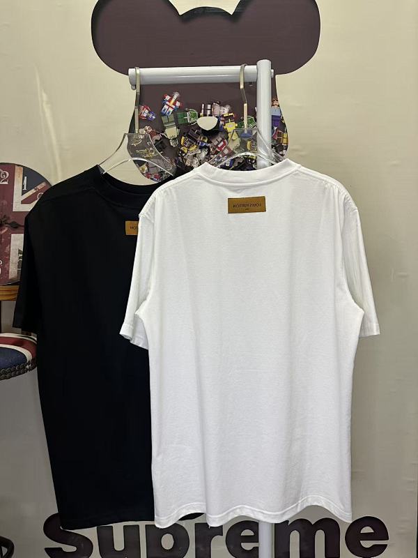 LOUIS VUITTON L26716 Short Sleeve T-Shirt Style 2