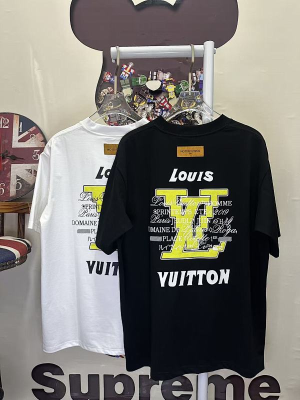 LOUIS VUITTON L26717 Short Sleeve T-Shirt Style 1