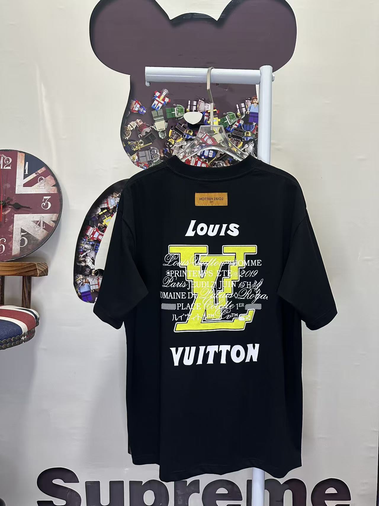 LOUIS VUITTON L26717 Short Sleeve T-Shirt Style 1