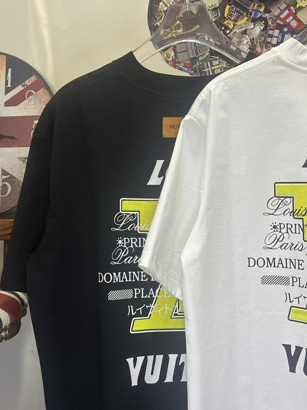 LOUIS VUITTON L26717 Short Sleeve T-Shirt Style 2