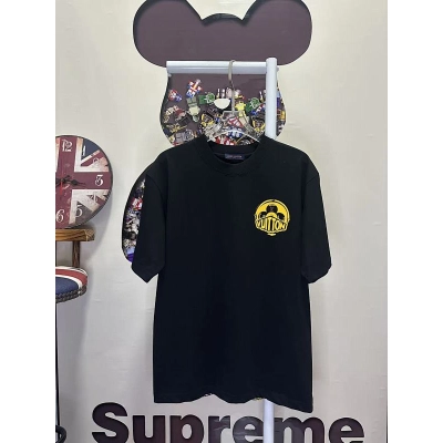 LOUIS VUITTON L26718 Short Sleeve T-Shirt Style 1 01