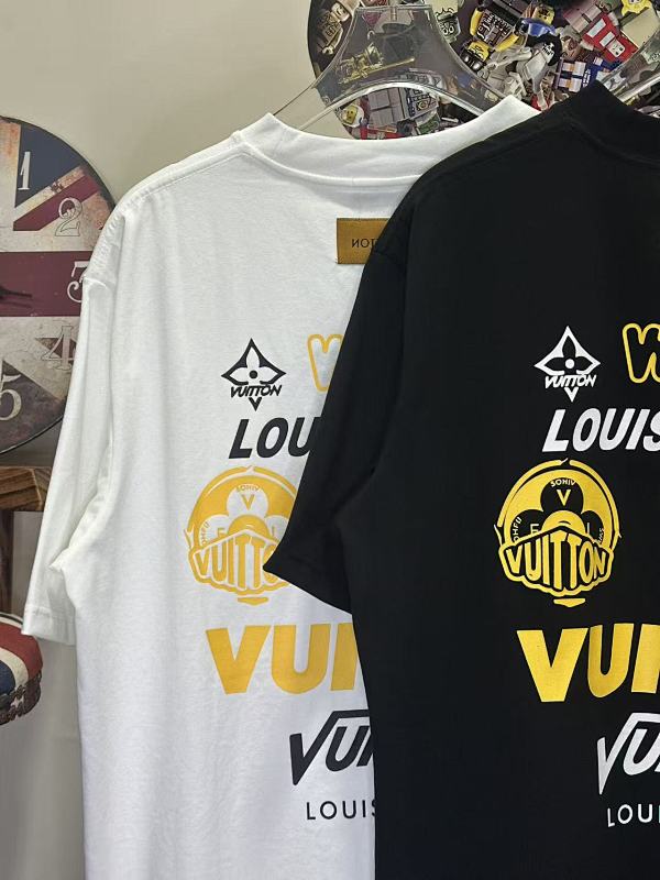 LOUIS VUITTON L26718 Short Sleeve T-Shirt Style 1